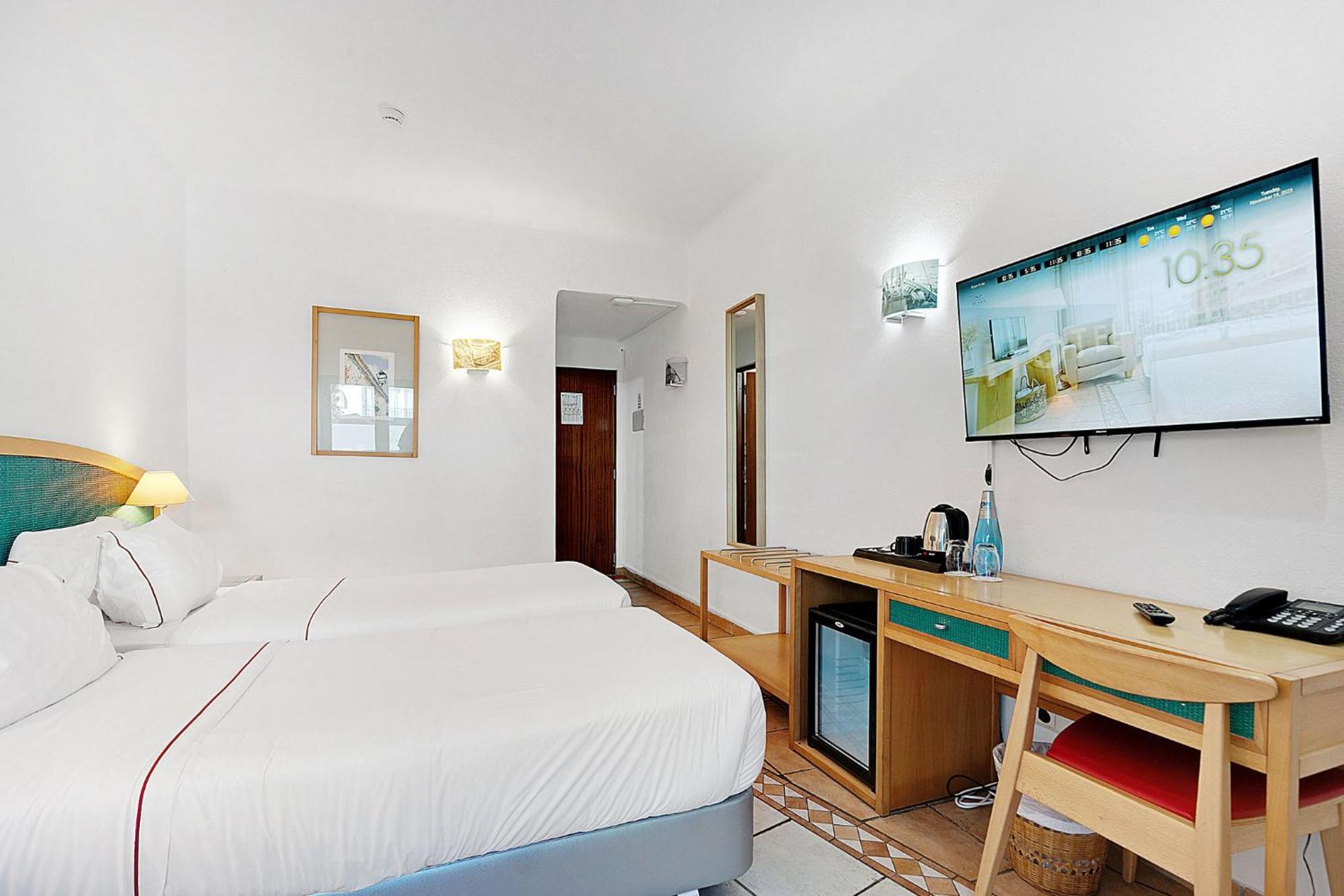 Hotel Carvoeiro Plaza 外观 照片